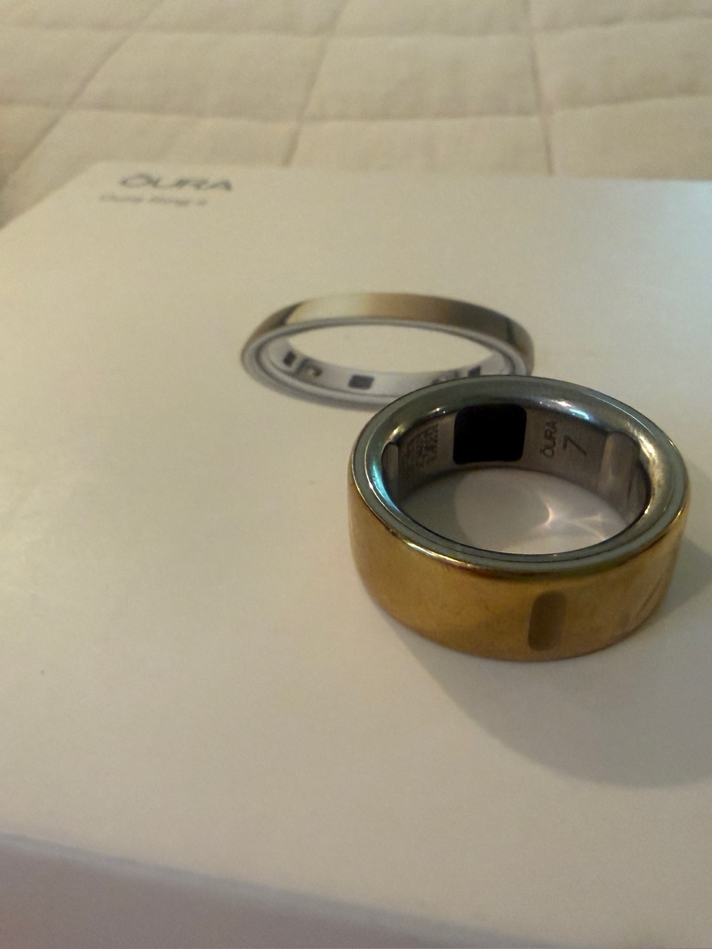 Oura Ring Gen 4 Smart Ring - Gold (Size 7)
with box